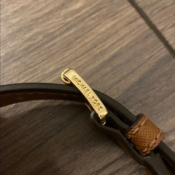 Michael Kors MK Selma LG in Dark Khaki - Picture 7 of 9